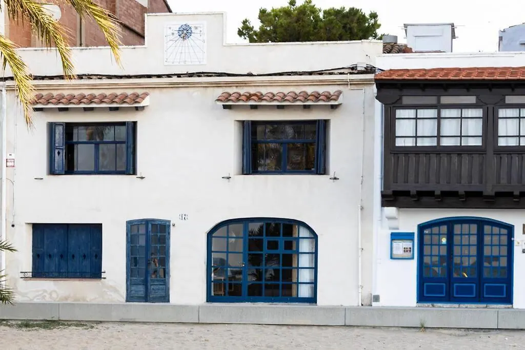 Apartment La Casa De Las Barcas Suite A Pie De Playa Calafell Spain